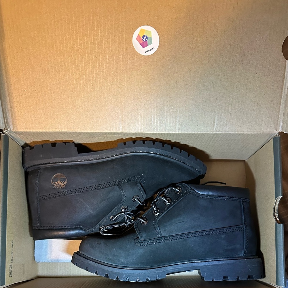 Timberland Woman’s Dark Chukka Boots (Brand New In The Box)